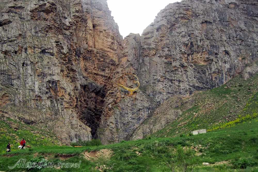 کتیبه قاجاری تنگه واشی در فیروزکوه | علاءالدین تراول