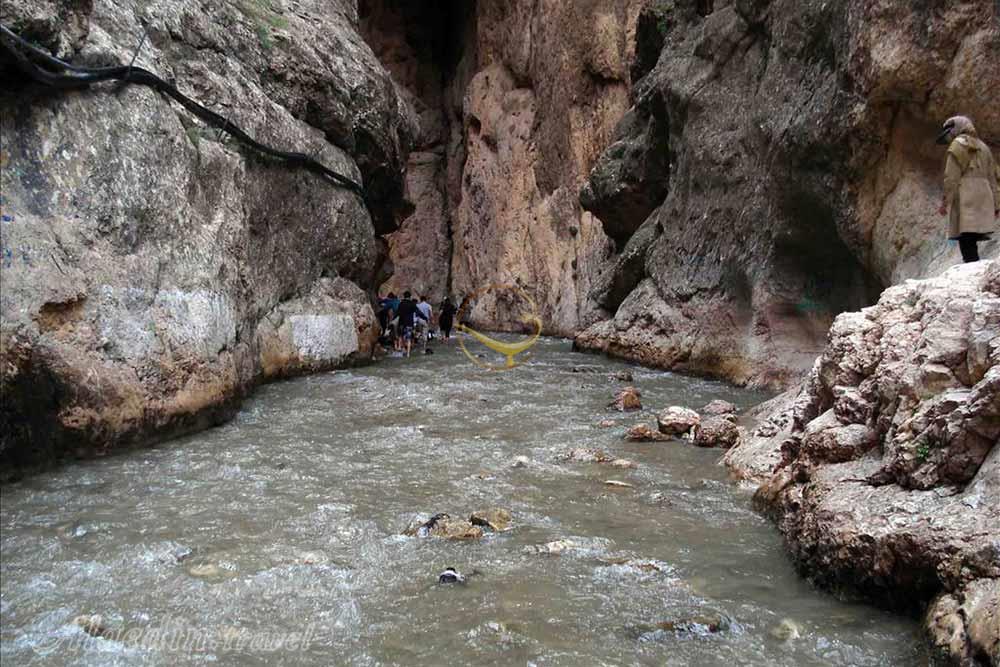 کتیبه قاجاری تنگه واشی در فیروزکوه | علاءالدین تراول