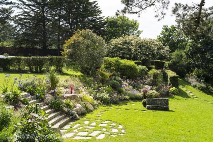 باغ انگلیسی ژنو | علاالدین تراول