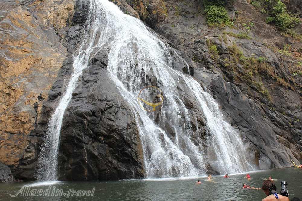 آبشار دودهساگار در گوا - هند | علاءالدین تراول