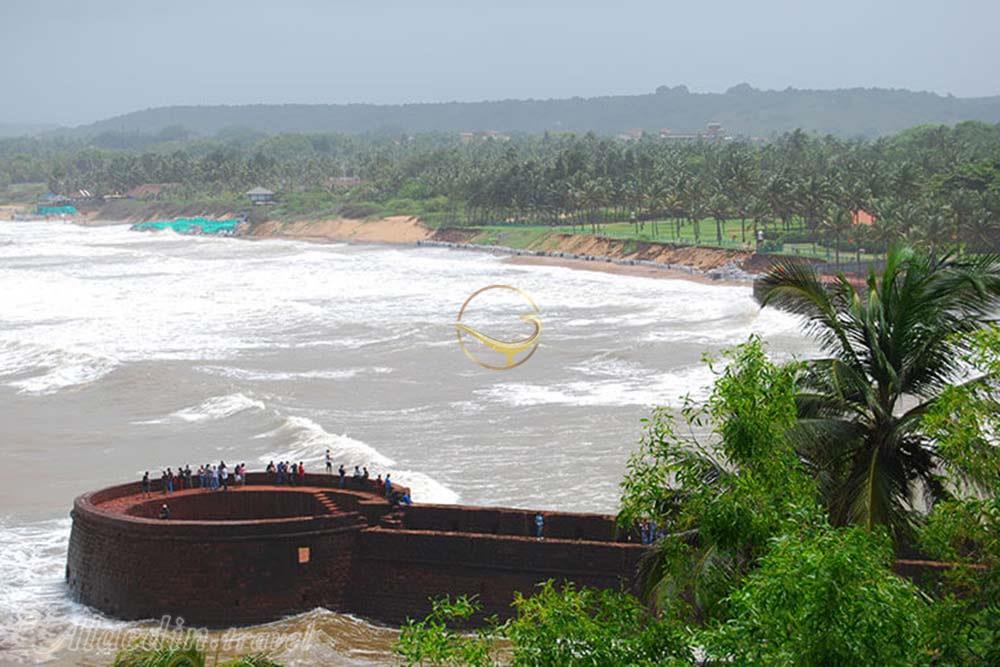 قلعه آگوادا در گوا - هند | علاءالدین تراول