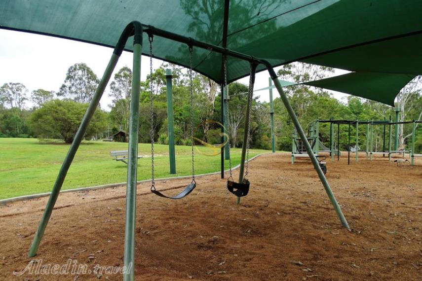 هینترلند گلد کوست | علاالدین تراول