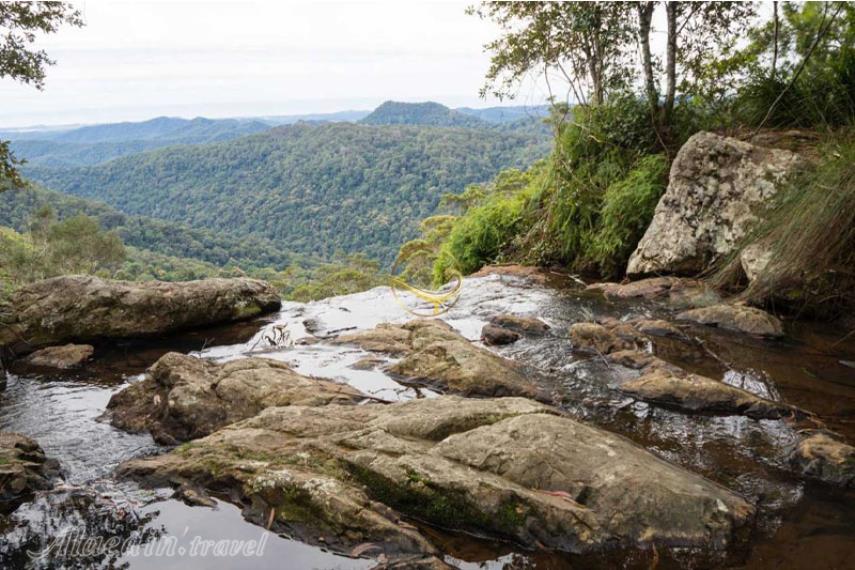 هینترلند گلد کوست | علاالدین تراول