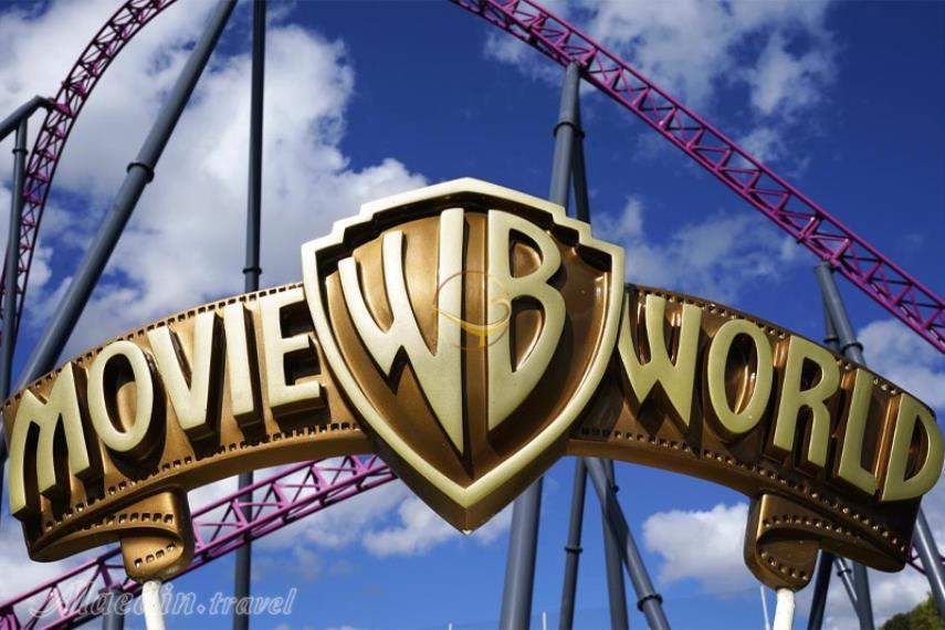 وارنر برادرز مووی ورلد گلد کوست | علاالدین تراول