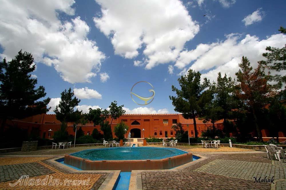 ارگ گوگد گلپایگان | علاءالدین تراول