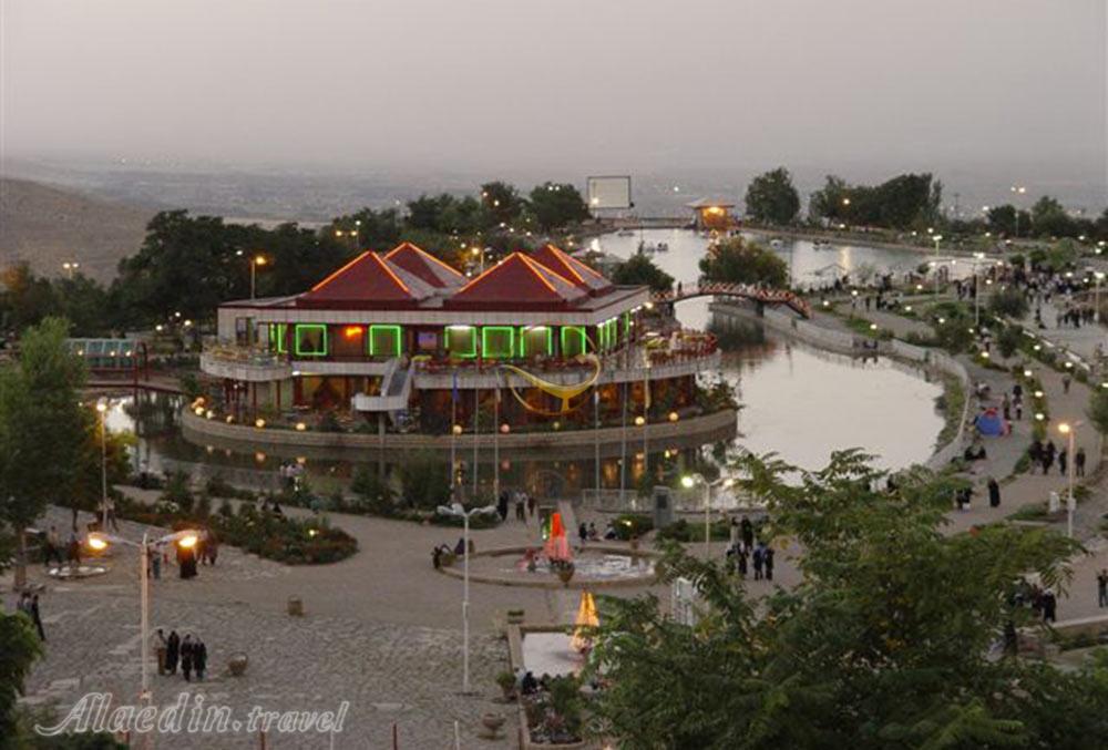 مجموعه تفریحی توریستی تپه عباس آباد در همدان | علاءالدین تراول