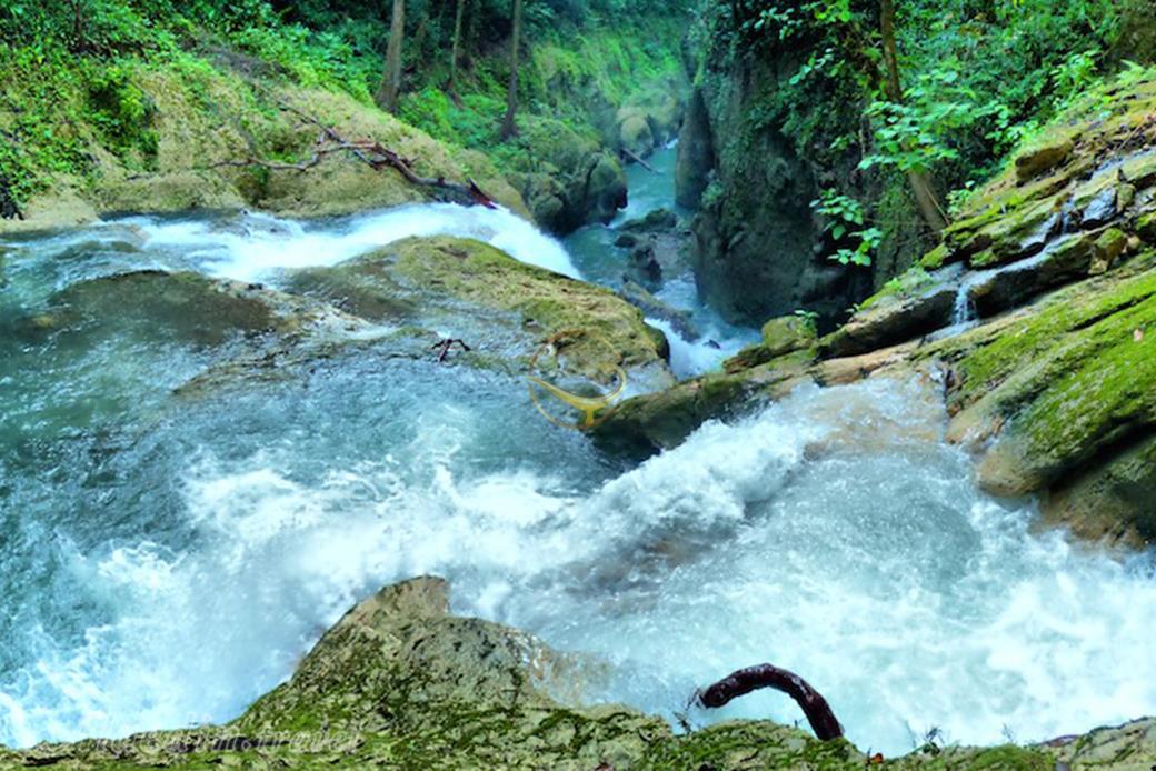 آبشار ماتانیکو در هونیارا - جزایر سلیمان | علاءالدین تراول