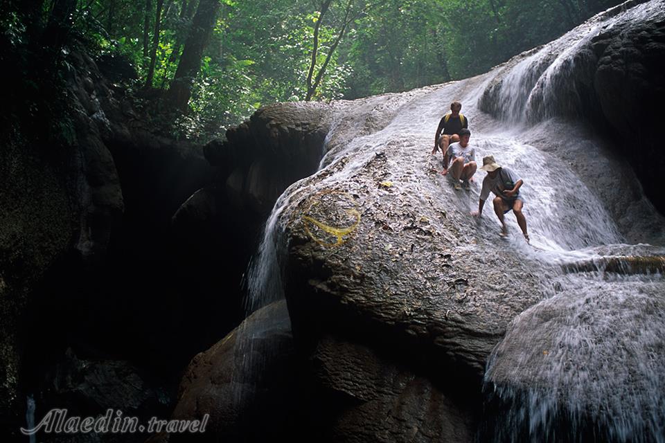 آبشار ماتانیکو در هونیارا - جزایر سلیمان | علاءالدین تراول