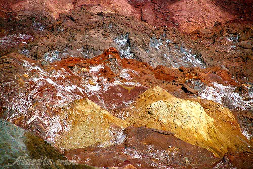 دره رنگین کمان در هرمز | علاءالدین تراول