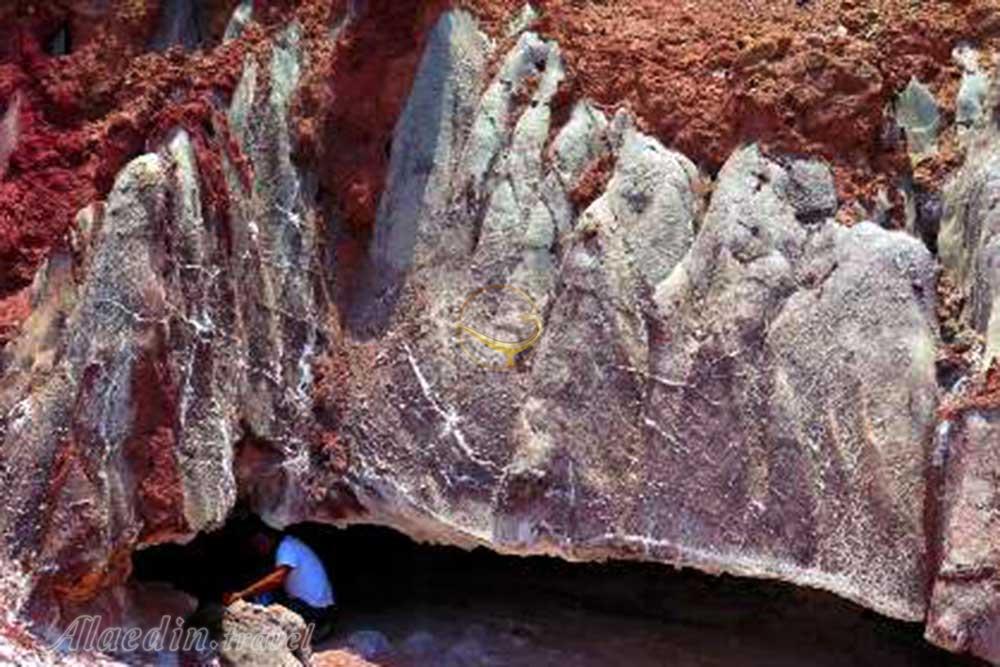 غار الهه نمک فیروزه ای (الهه نمکی) هرمز | علاءالدین تراول