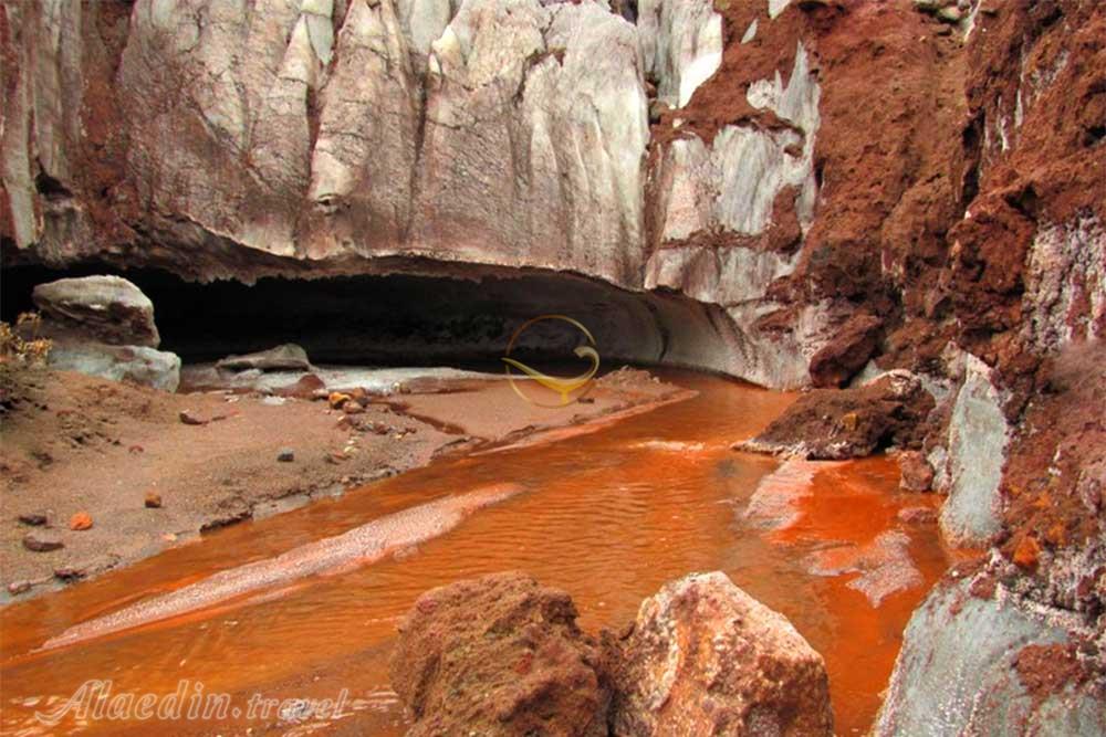 غار الهه نمک فیروزه ای (الهه نمکی) هرمز | علاءالدین تراول