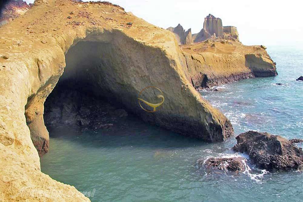 غارهای دریایی در جزیره هرمز	| علاءالدین تراول