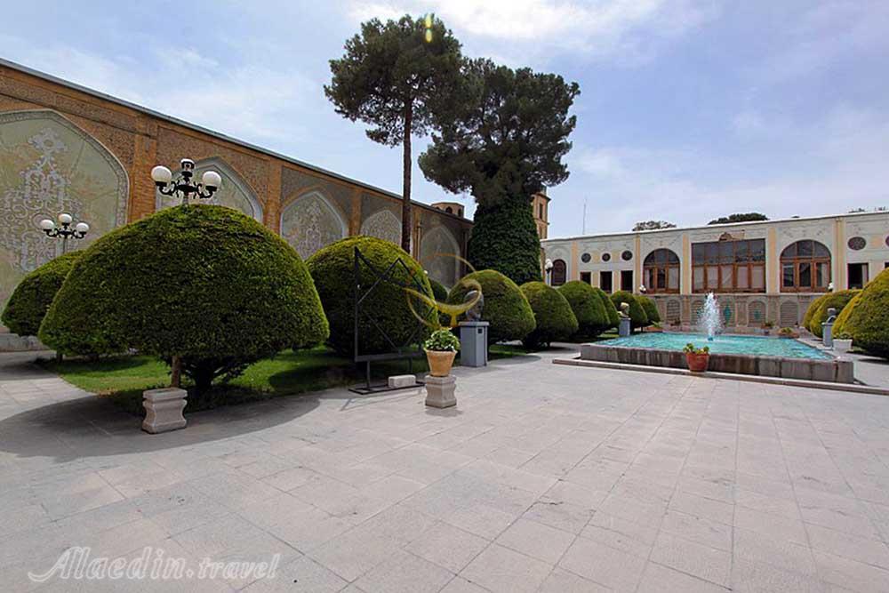 موزه هنرهای معاصر اصفهان | علاءالدین تراول