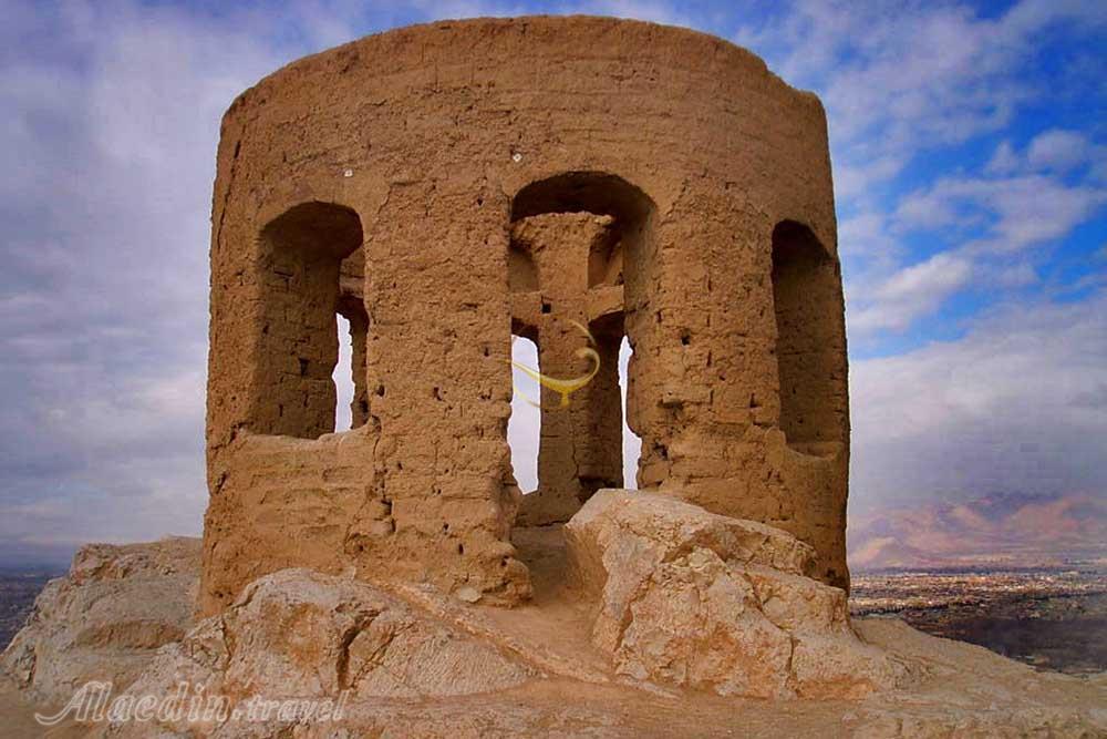 آتشگاه اصفهان (کوه آتشگاه) | علاءالدین تراول