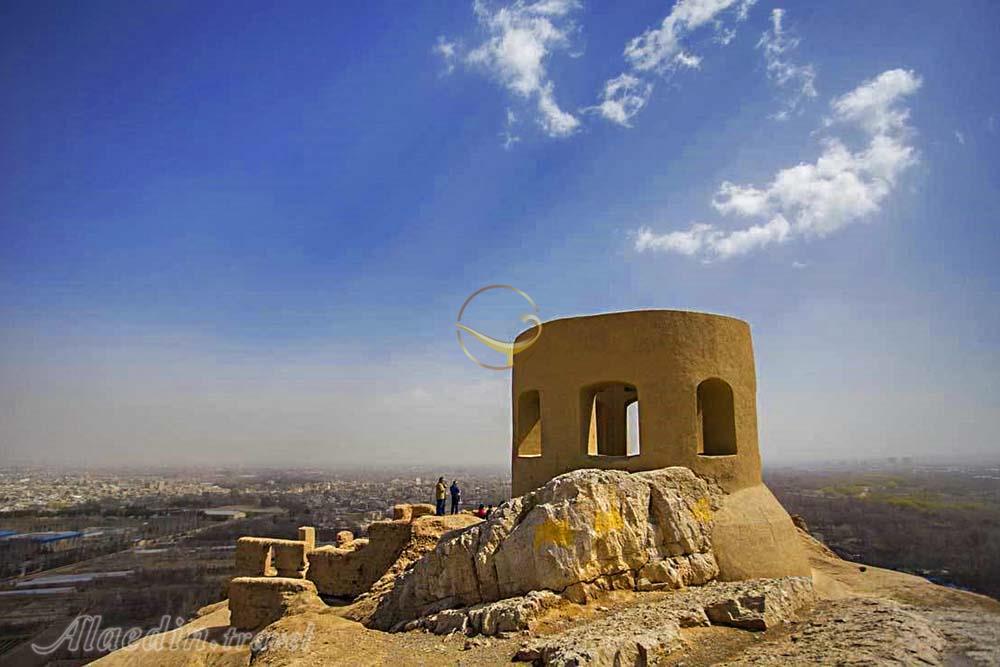 آتشگاه اصفهان (کوه آتشگاه) | علاءالدین تراول