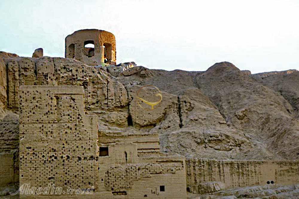 آتشگاه اصفهان (کوه آتشگاه) | علاءالدین تراول