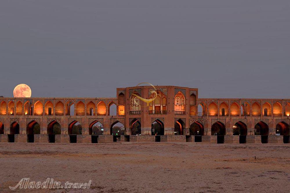 پل خواجو اصفهان | علاءالدین تراول