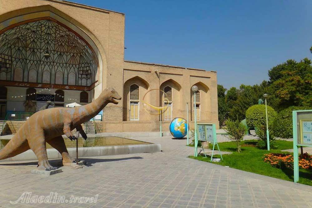 موزه تاریخ طبیعی اصفهان | علاءالدین تراول