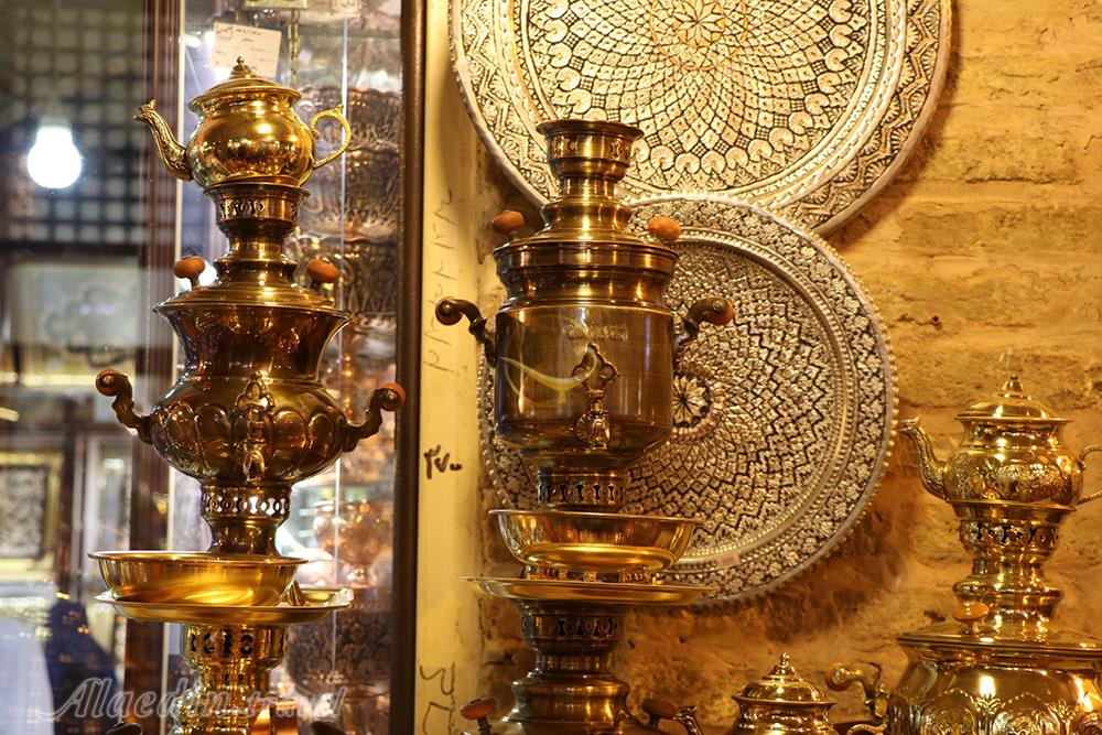 فروش صنایع دستی در بازار قیصریه اصفهان | علاءالدین تراول