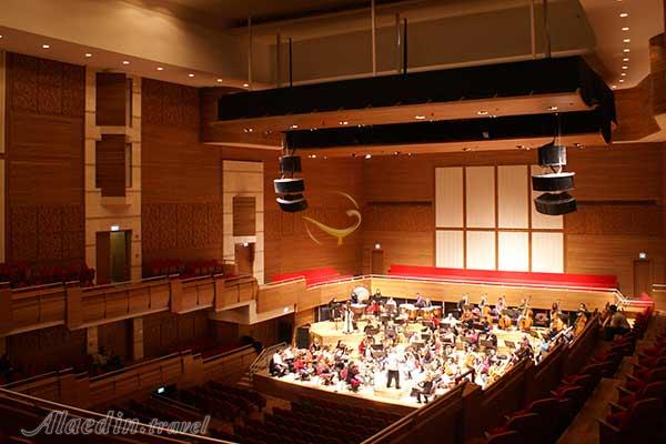 مرکز هنر احمد عدنان در ازمیر