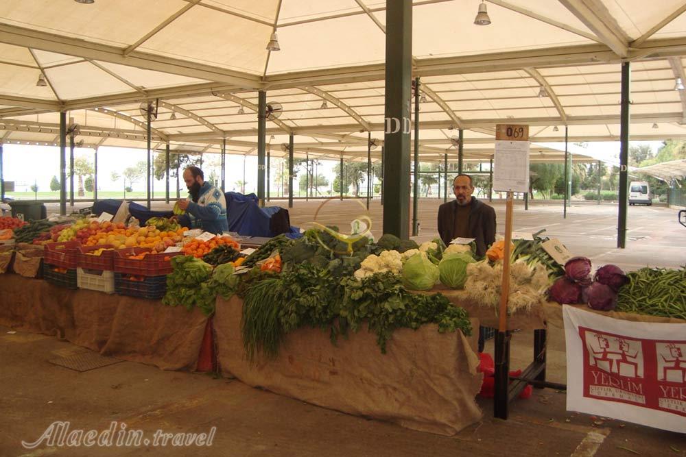 بازار خیابانی بوستانلی در ازمیر - ترکیه | علاءالدین تراول