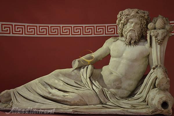 موزه تاریخ و هنر در ازمیر - ترکیه