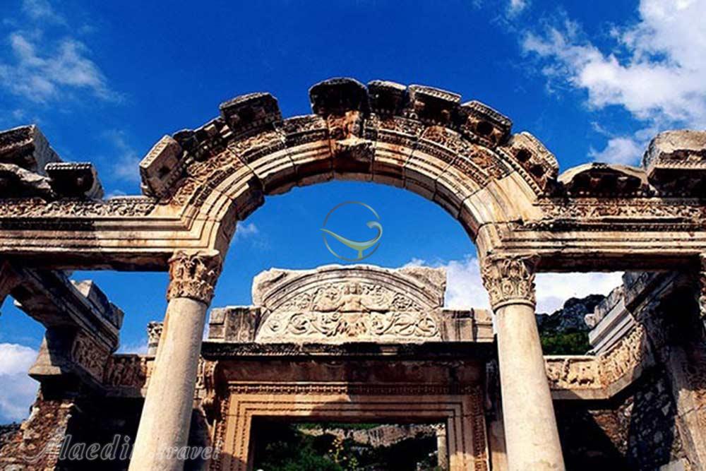 معبد آرتمیس در ازمیر - ترکیه | علاءالدین تراول