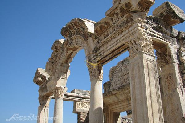معبد آرتمیس در ازمیر - ترکیه