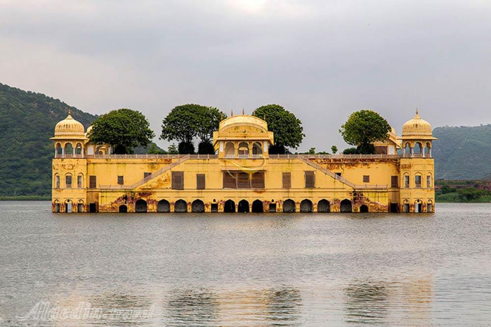 کاخ جال محل (قصر آبی) در جیپور - هند | علاءالدین تراول