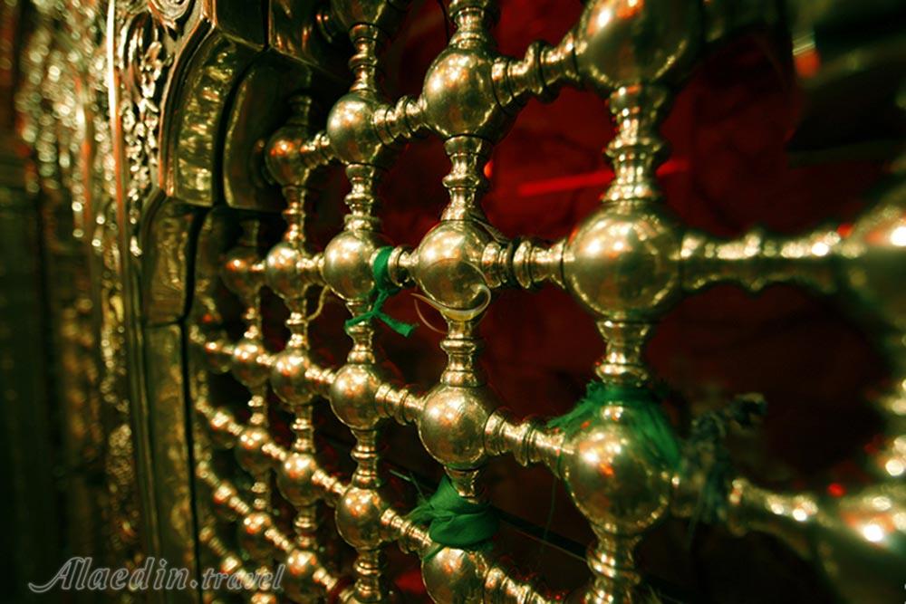 قتلگاه امام حسین (گودال قتلگاه) در کربلا - عراق