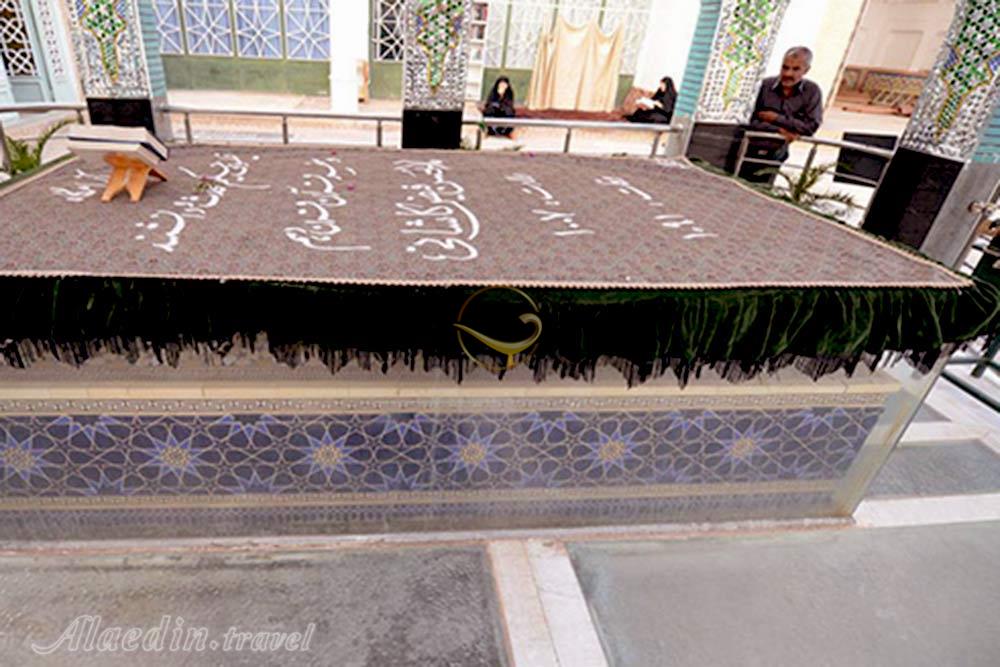 آرامگاه و مقبره ملامحسن فیض کاشانی در کاشان | علاءالدین تراول