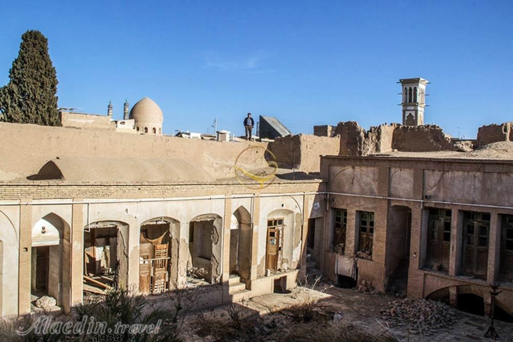 خانه حکیم باشی (ابوالفضل حکیم باشی) در کاشان | علاءالدین تراول