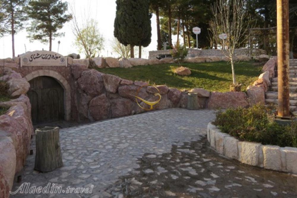 بوستان انقلاب در کرمان | علاءالدین تراول