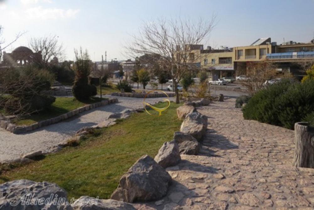 بوستان انقلاب در کرمان | علاءالدین تراول