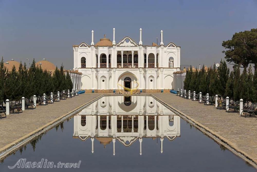 باغ فتح آباد در کرمان | علاءالدین تراول