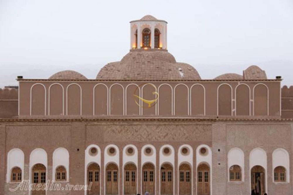 کاروانسرای (خانه) حاج آقا علی در کرمان | علاءالدین تراول