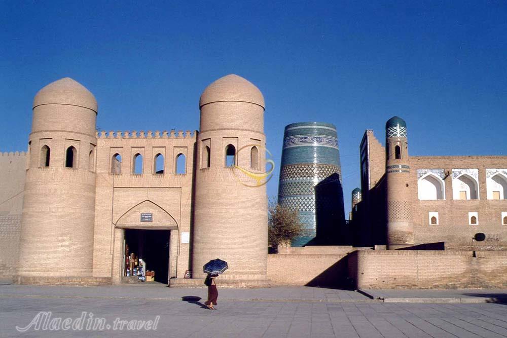 مناره کالتا خیوه ازبکستان | علاءالدین تراول