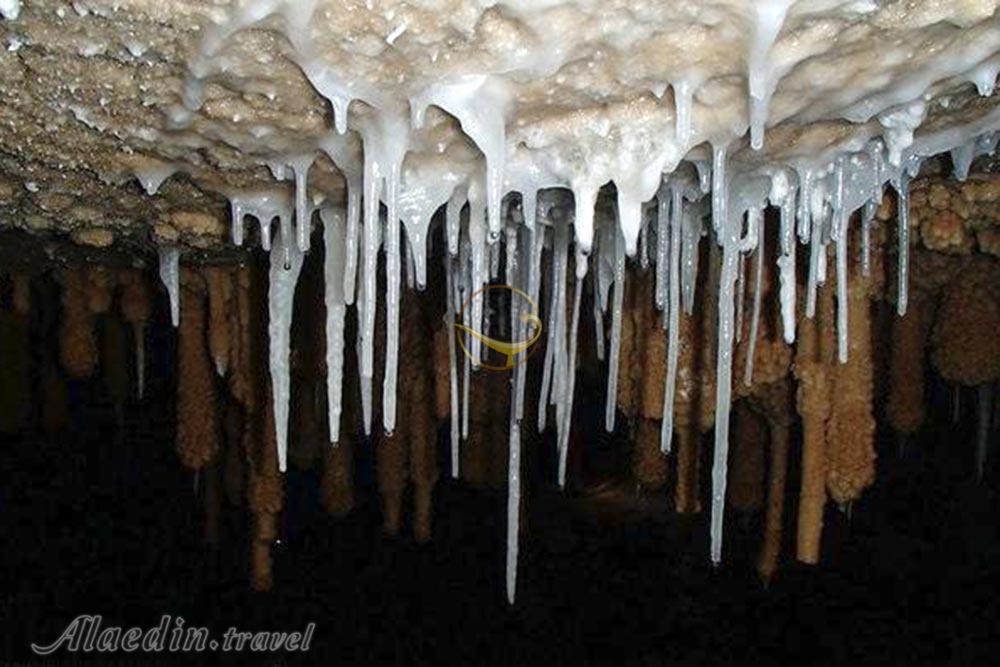 زرین غار در خدابنده | علاءالدین تراول