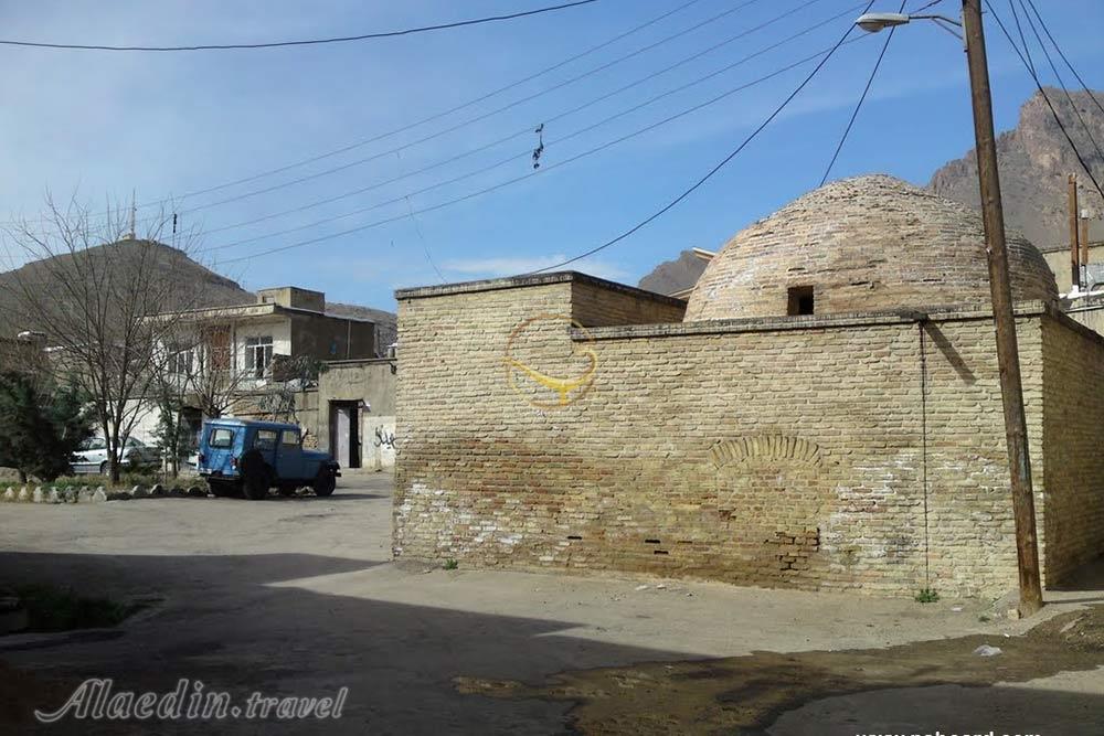 مقبره بابا طاهر خرم آباد | علاءالدین تراول