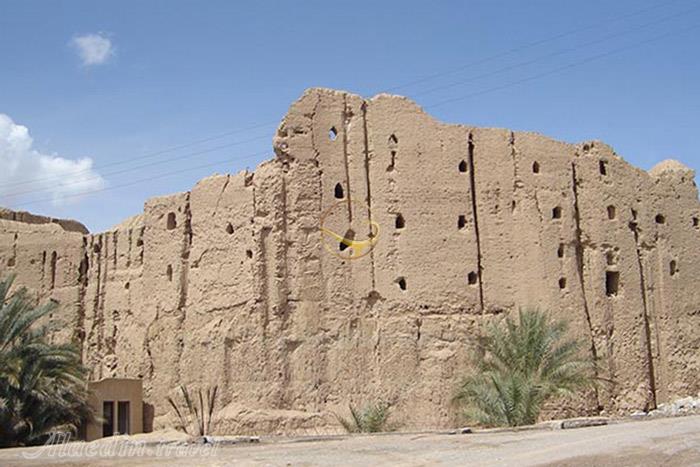 قلعه بیاضه در خور و بیابانک