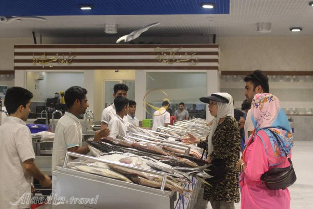 بازار ماهی فروشان کیش | علاءالدین تراول