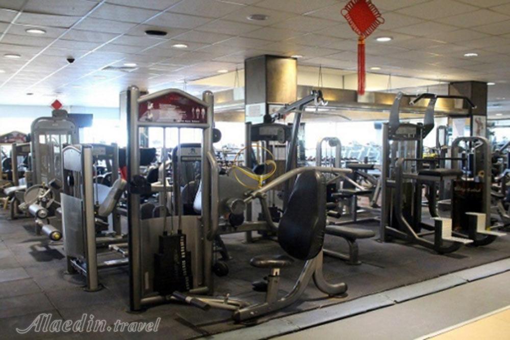 مجموعه ورزشی اسپرت کلاب در کیش | علاءالدین تراول