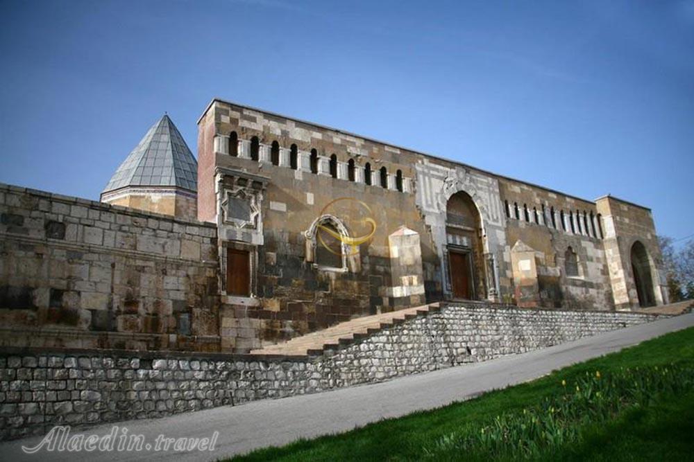 مسجد علاءالدین در قونیه - ترکیه | علاءالدین تراول