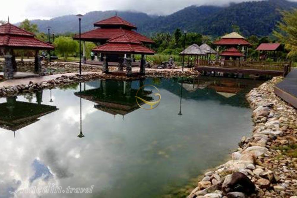 چشمه های آبگرم روستای آیرهانگات لنکاوی | علاءالدین تراول