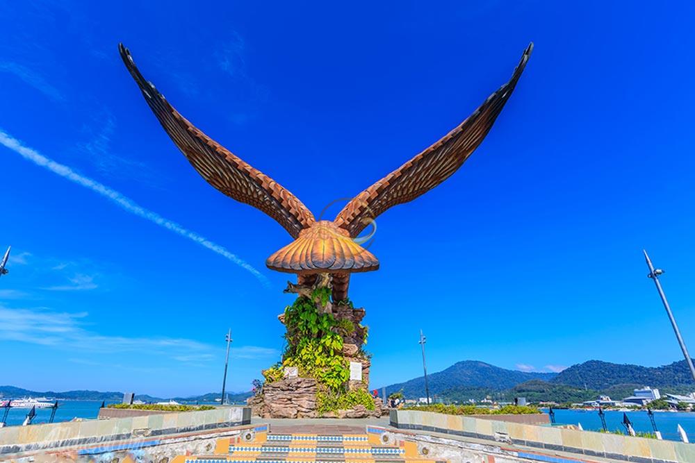 میدان عقاب (داتاران لانگ) لنکاوی | علاءالدین تراول