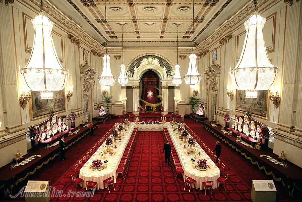 کاخ باکینگهام لندن | علاءالدین تراول