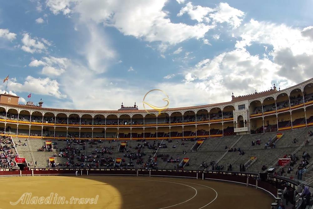 میدان گاوبازی لاس بنتاس (قلعه لاس ونتاس) در مادرید - اسپانیا | علاءالدین تراول