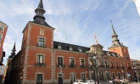 قصر صلیب مقدس (پالاسیو د سانتا کروز) در مادرید