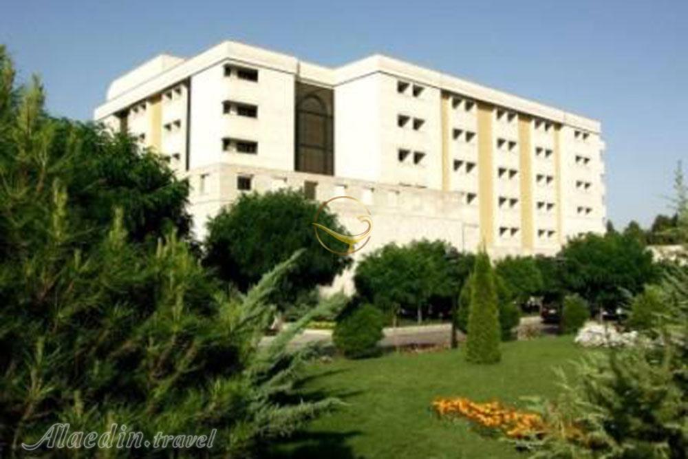 موزه باغ ملک آباد مشهد | علاءالدین تراول