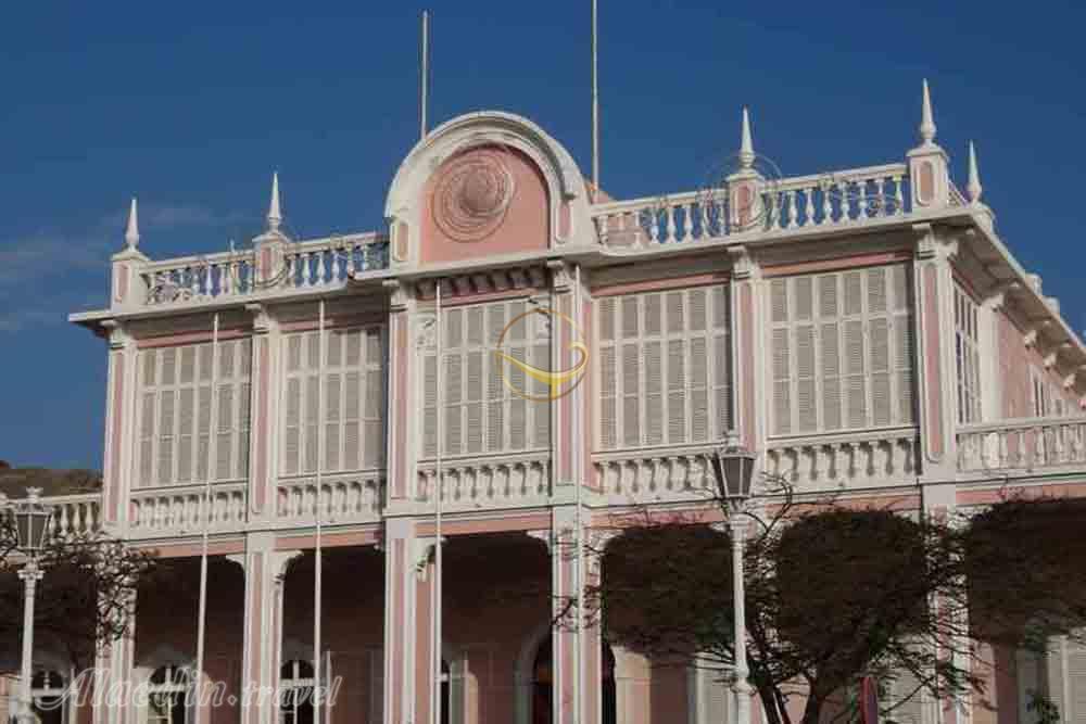 کاخ مردم در میندلو - کیپ ورد | علاءالدین تراول